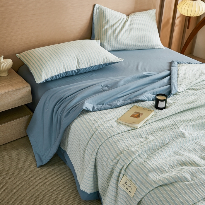 91家纺网 家纺一手货源 找家纺 鸣升家纺 2026新款A类全棉水洗棉条纹提花大豆纤维夏被四件套空调被 条纹提花蓝