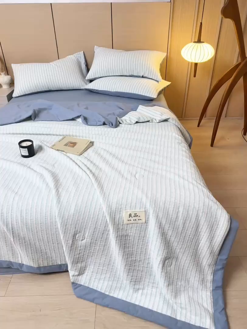 91家纺网 家纺一手货源 找家纺 鸣升家纺 2026新款A类全棉水洗棉条纹提花大豆纤维夏被四件套空调被 条纹提花蓝