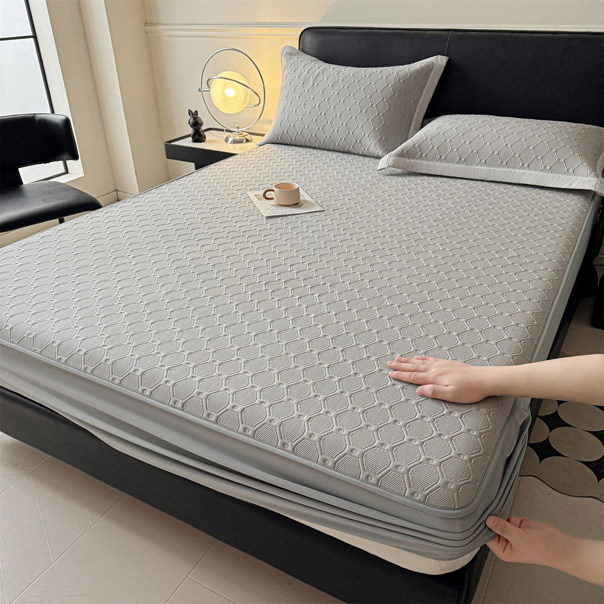 91家纺网 家纺一手货源 找家纺 （总）梵克保罗 2026春夏新款立体刺绣乙纶夏凉凉席-蝶韵-床笠款