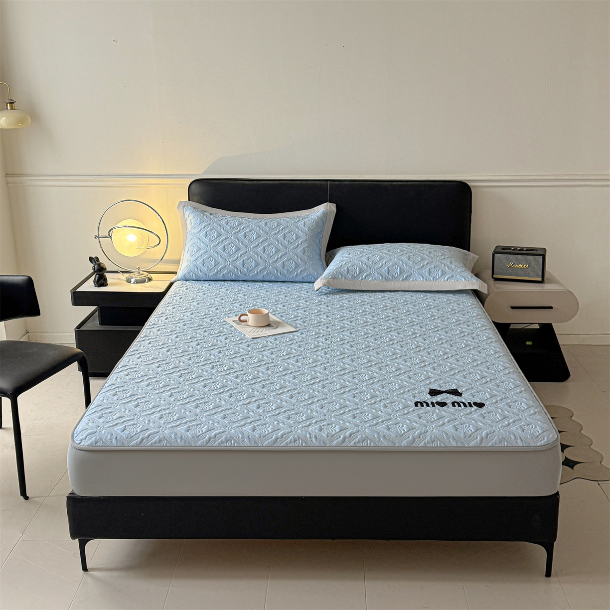 91家纺网 家纺一手货源 找家纺 梵克保罗 2026春夏新款立体刺绣乙纶夏凉凉席-蝶韵-床笠款 蝶韵 冰雾蓝