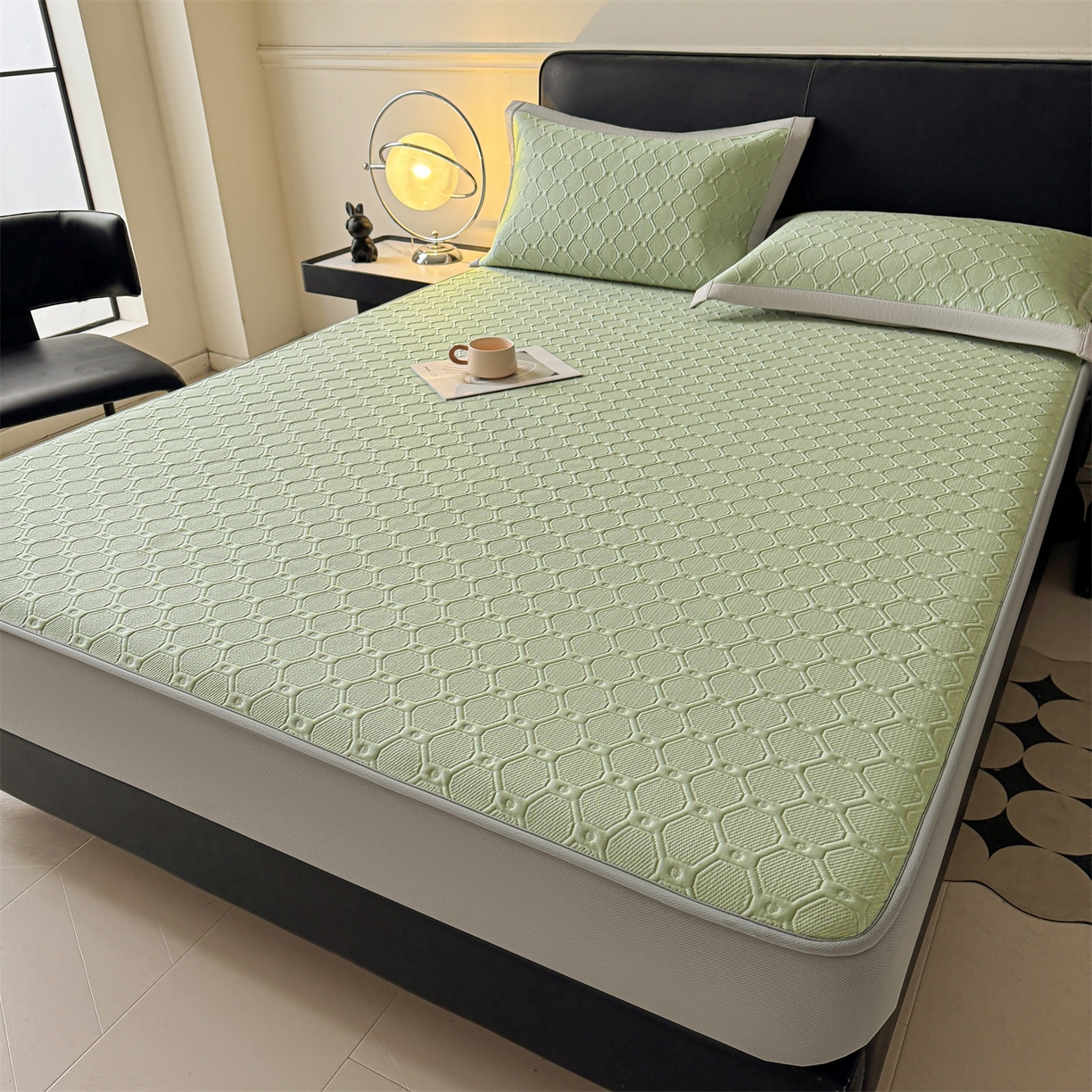 91家纺网 家纺一手货源 找家纺 梵克保罗 2026春夏新款立体刺绣乙纶夏凉凉席-蝶韵-床笠款 菱格  冰清绿