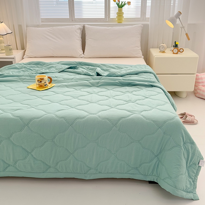 91家纺网 家纺一手货源 找家纺 坦客毯业 2026新款超声波夏被纯色水洗棉夏凉被批发赠品礼品被供货 宝石绿