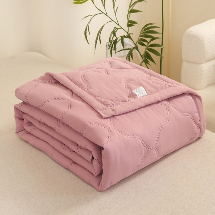 91家纺网 家纺一手货源 找家纺 坦客毯业 2026新款超声波夏被纯色水洗棉夏凉被批发赠品礼品被供货 夏被-豆沙