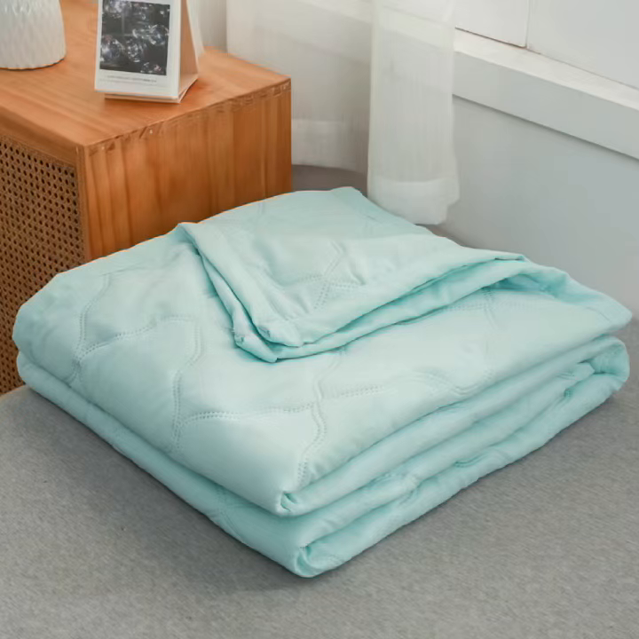 91家纺网 家纺一手货源 找家纺 坦客毯业 2026新款超声波夏被纯色水洗棉夏凉被批发赠品礼品被供货 夏被-浅绿