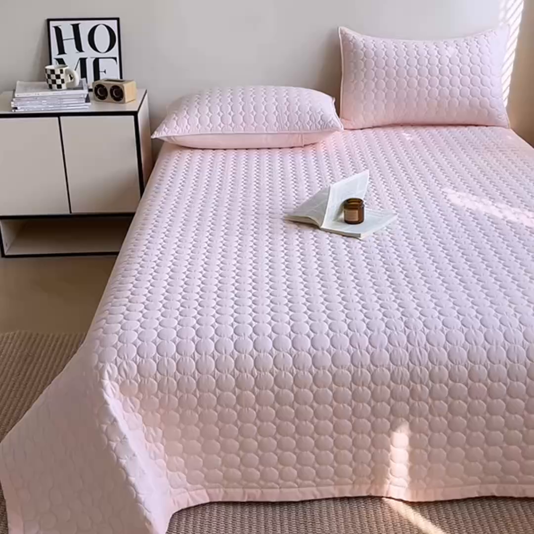 91家纺网 家纺一手货源 找家纺 其奥家纺 2026新款全棉水洗棉夹棉床盖三件套-同心圆系列 清新粉