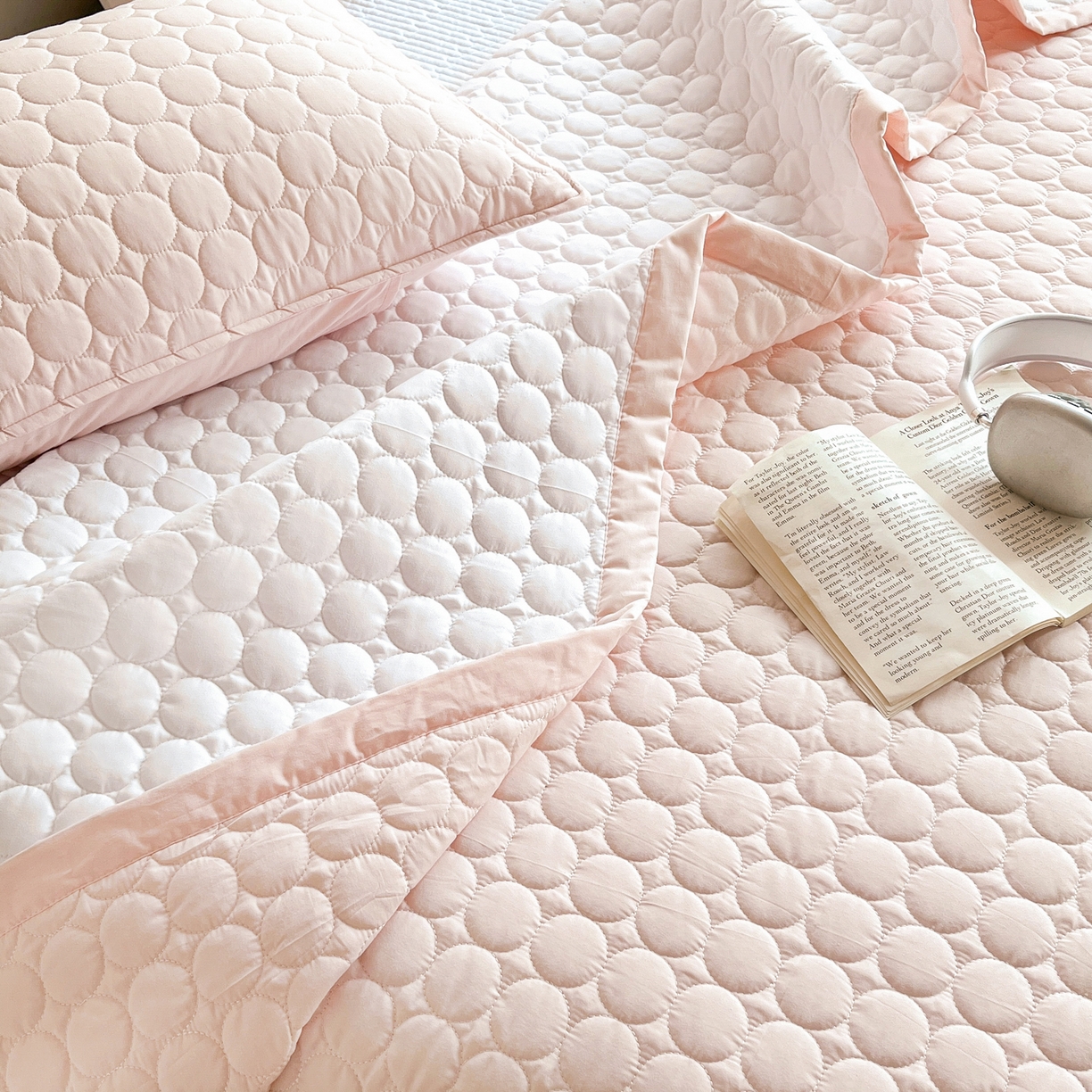 91家纺网 家纺一手货源 找家纺 其奥家纺 2026新款全棉水洗棉夹棉床盖三件套-同心圆系列 清新粉