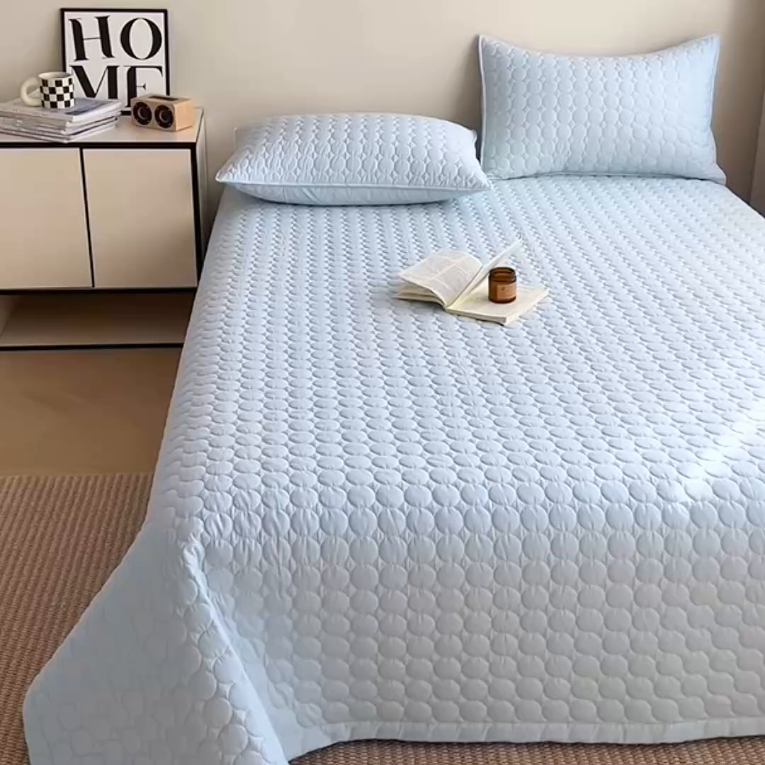 91家纺网 家纺一手货源 找家纺 其奥家纺 2026新款全棉水洗棉夹棉床盖三件套-同心圆系列 天空蓝