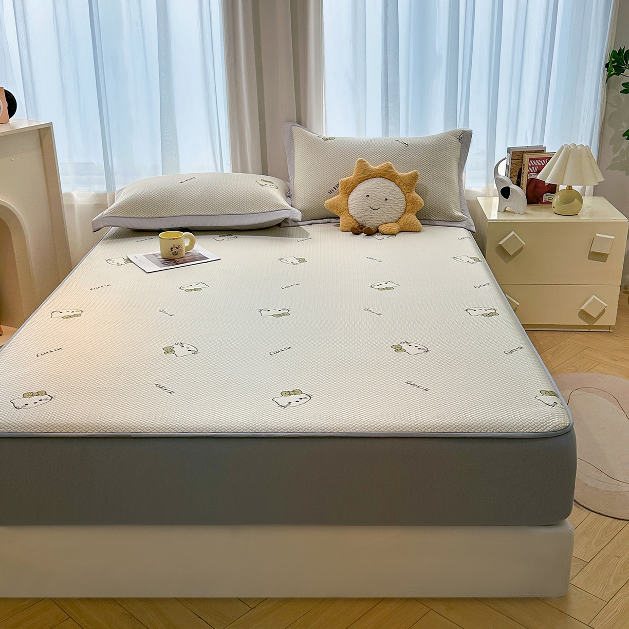 91家纺网 家纺一手货源 找家纺 梵克保罗 2026新款卡通实拍小红书爆款凉豆豆凉席100%PE 乙纶凉感可水洗床席席子-床笠款 梦境KT