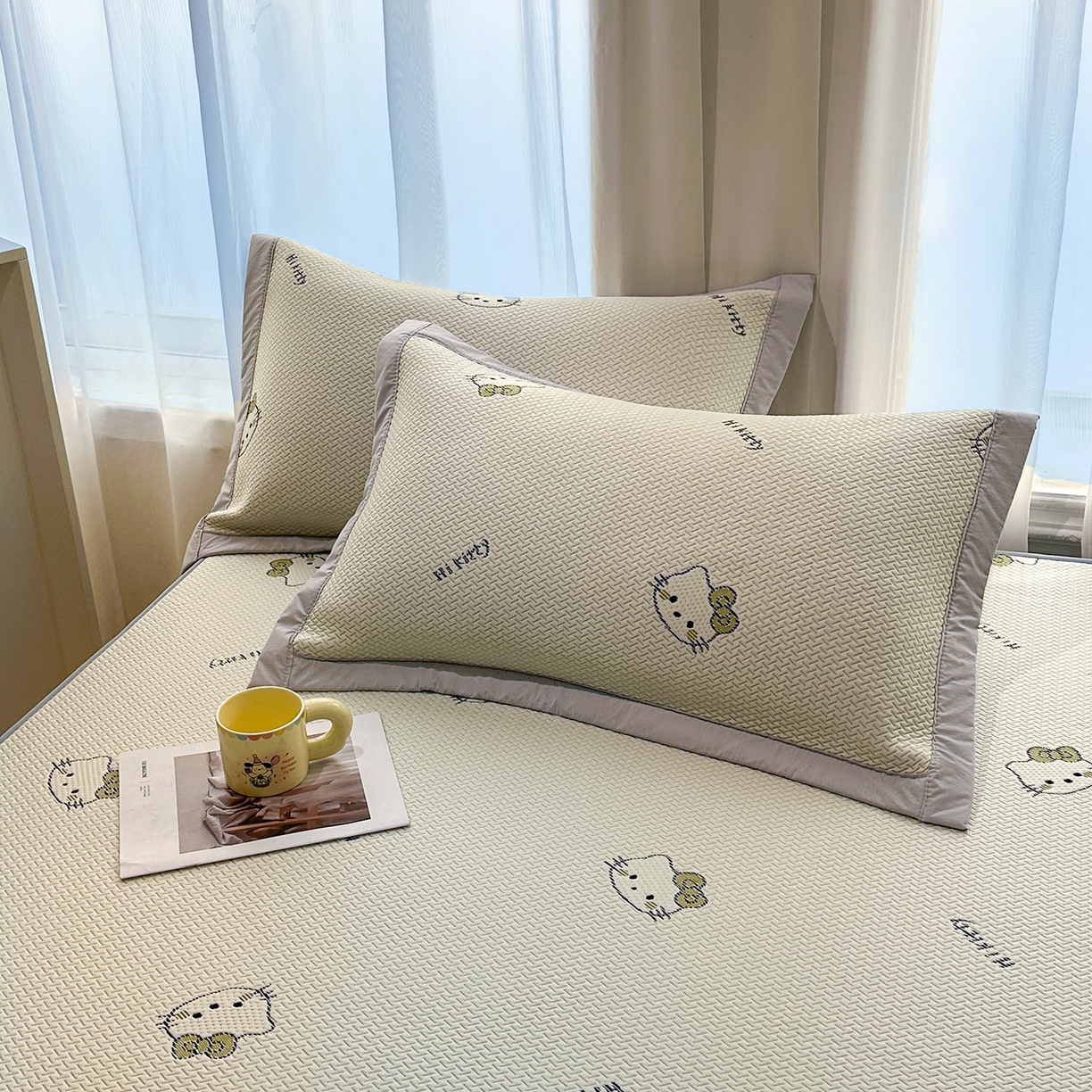 91家纺网 家纺一手货源 找家纺 梵克保罗 2026新款卡通实拍小红书爆款凉豆豆凉席100%PE 乙纶凉感可水洗床席席子-床笠款 梦境KT