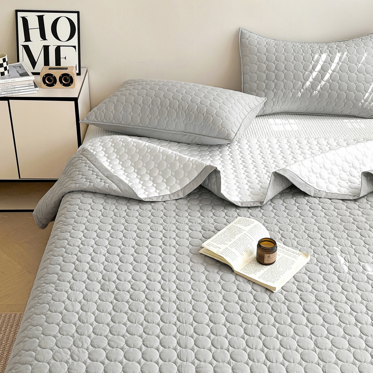 91家纺网 家纺一手货源 找家纺 其奥家纺 2026新款全棉水洗棉夹棉床盖三件套-同心圆系列 雅灰