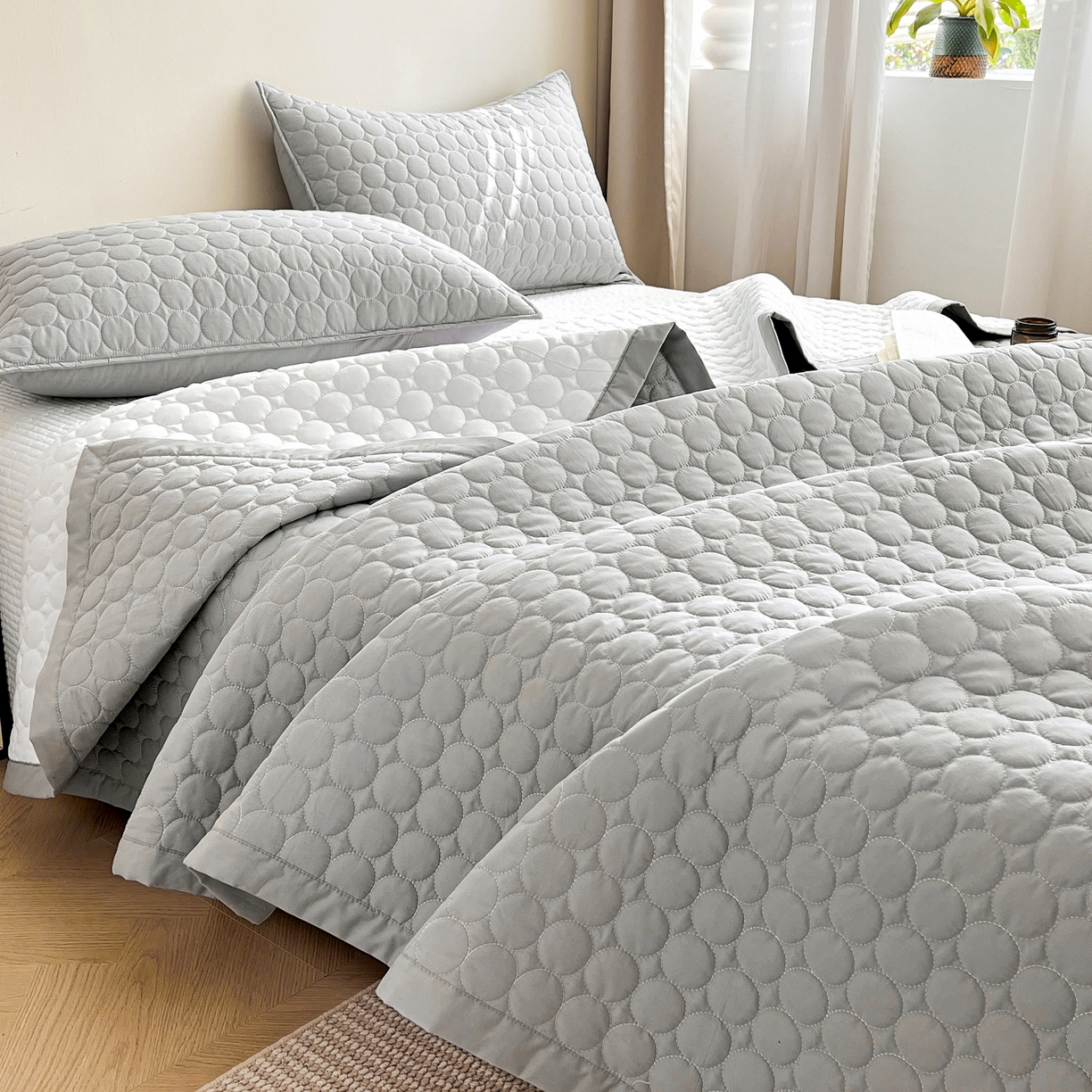 91家纺网 家纺一手货源 找家纺 其奥家纺 2026新款全棉水洗棉夹棉床盖三件套-同心圆系列 雅灰