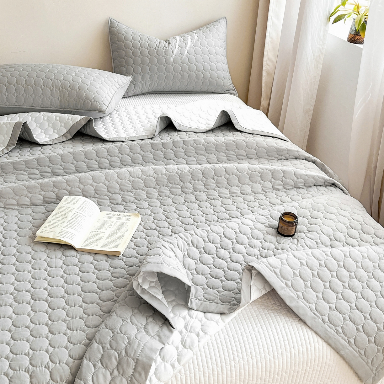 91家纺网 家纺一手货源 找家纺 其奥家纺 2026新款全棉水洗棉夹棉床盖三件套-同心圆系列 雅灰