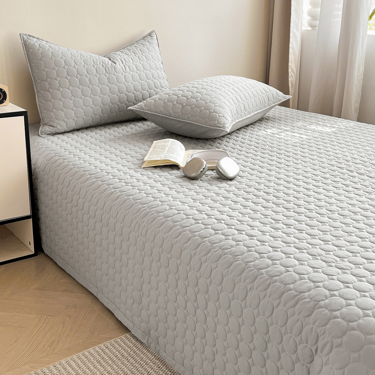 91家纺网 家纺一手货源 找家纺 其奥家纺 2026新款全棉水洗棉夹棉床盖三件套-同心圆系列 雅灰