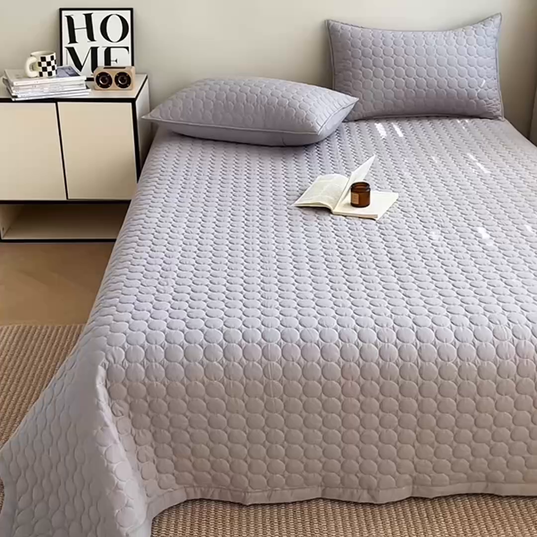 91家纺网 家纺一手货源 找家纺 其奥家纺 2026新款全棉水洗棉夹棉床盖三件套-同心圆系列 雅灰