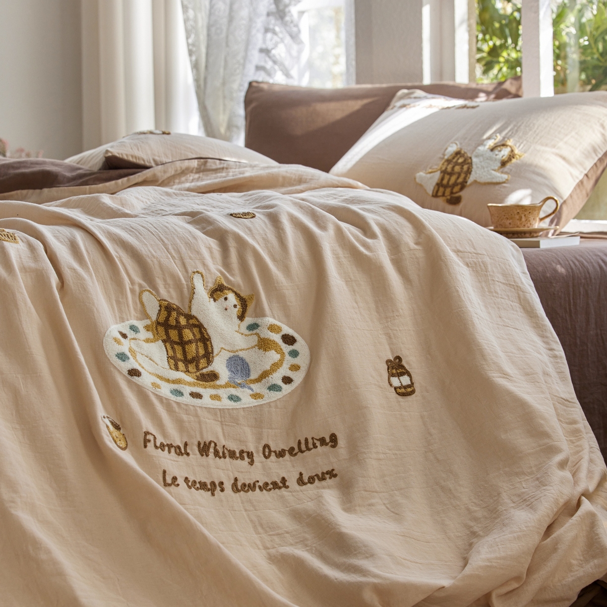 91家纺网 家纺一手货源 找家纺 风向标家纺 2026新款全棉纯棉素色绣花双层纱四件套 慕斯小猫