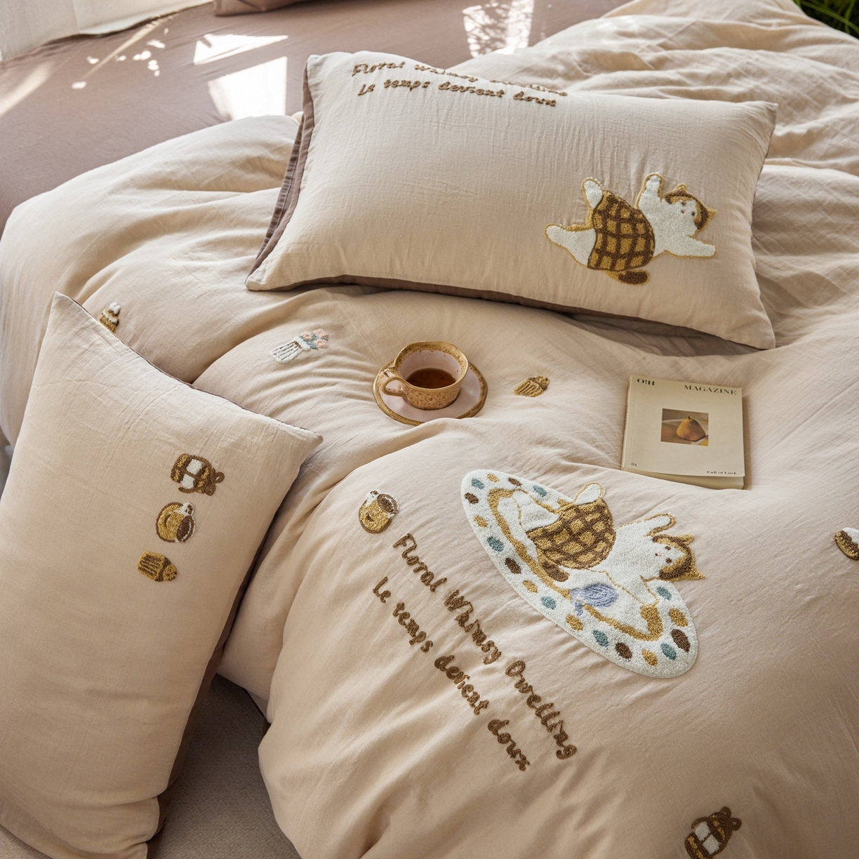 91家纺网 家纺一手货源 找家纺 风向标家纺 2026新款全棉纯棉素色绣花双层纱四件套 慕斯小猫