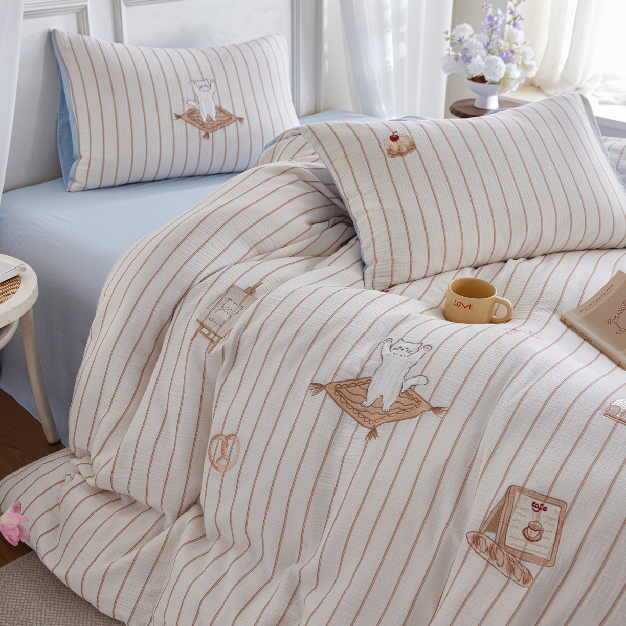 91家纺网 家纺一手货源 找家纺 风向标家纺 2026新款全棉纯棉皱皱纱布条纹绣花四件套 奶盐可露丽