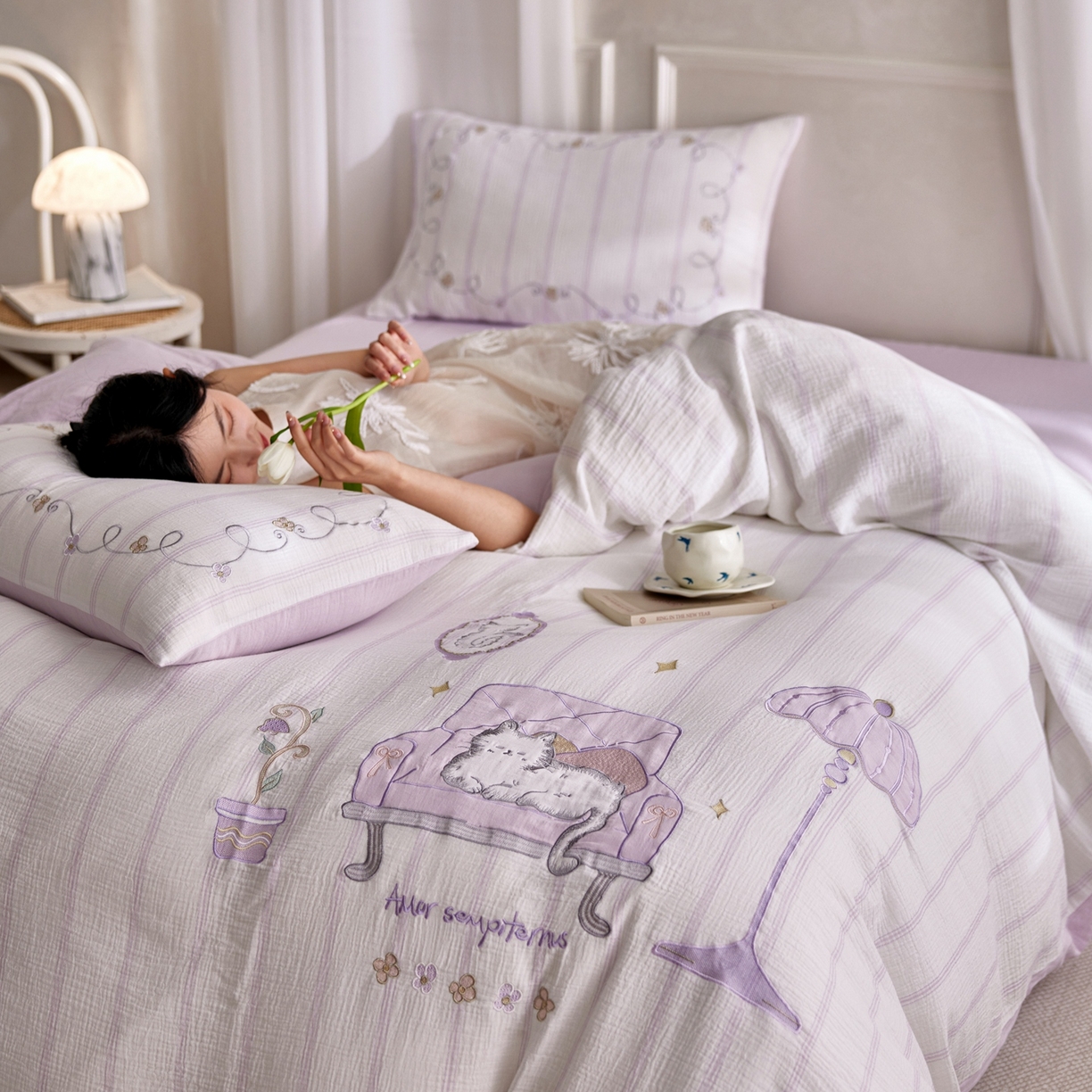 91家纺网 家纺一手货源 找家纺 风向标家纺 2026新款全棉纯棉皱皱纱布条纹绣花四件套 紫雾奶芙