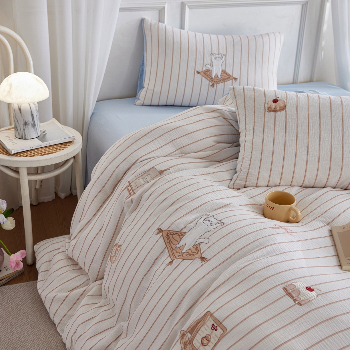 91家纺网 家纺一手货源 找家纺 风向标家纺 2026新款全棉纯棉皱皱纱布条纹绣花四件套 奶盐可露丽