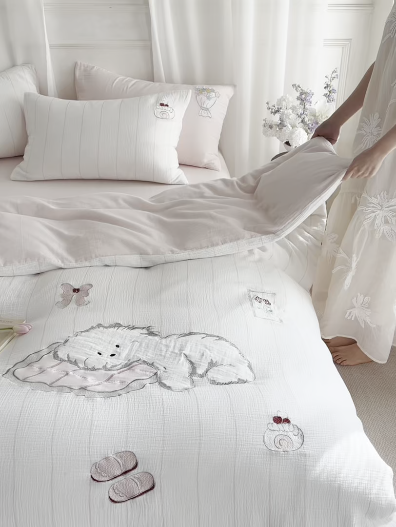 91家纺网 家纺一手货源 找家纺 （总）风向标家纺 2026新款全棉纯棉皱皱纱布条纹绣花四件套