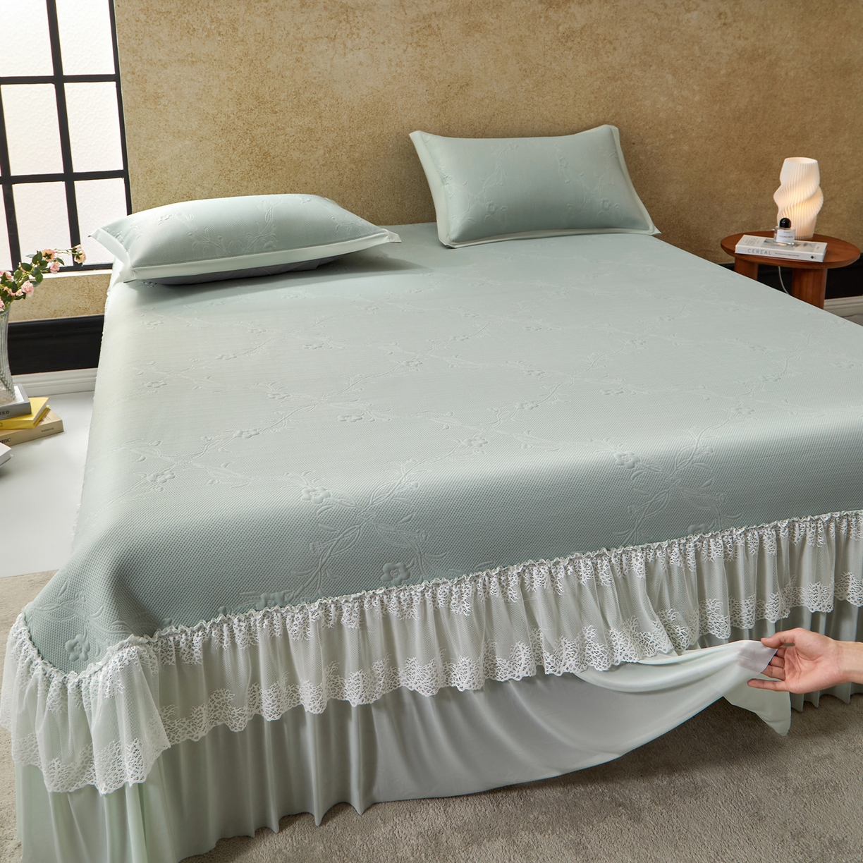 91家纺网 家纺一手货源 找家纺 瑞禾家纺 2026新款A类凉感豆豆床裙款凉席三件套-系列七 青柠藤语