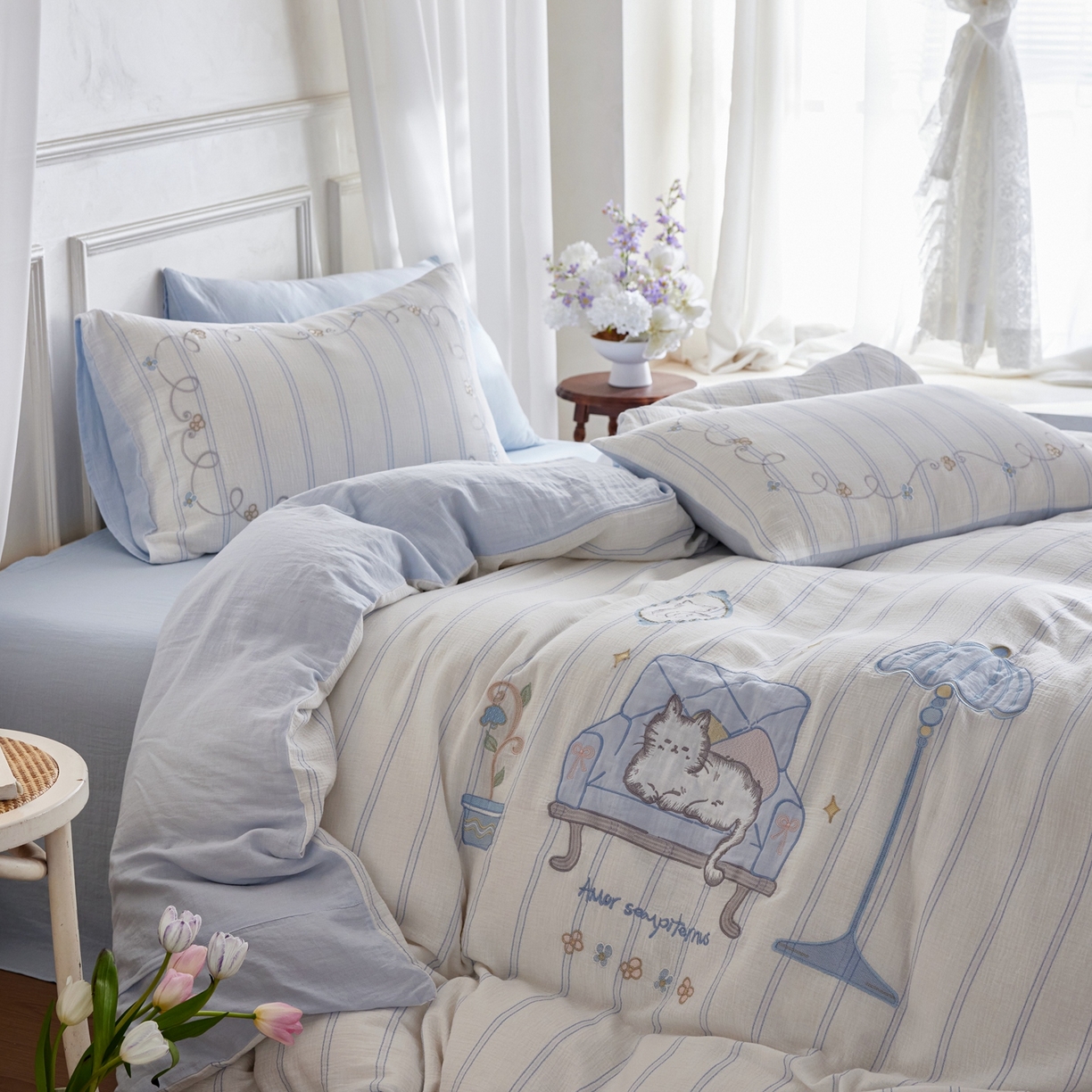 91家纺网 家纺一手货源 找家纺 风向标家纺 2026新款全棉纯棉皱皱纱布条纹绣花四件套 蓝调奶芙