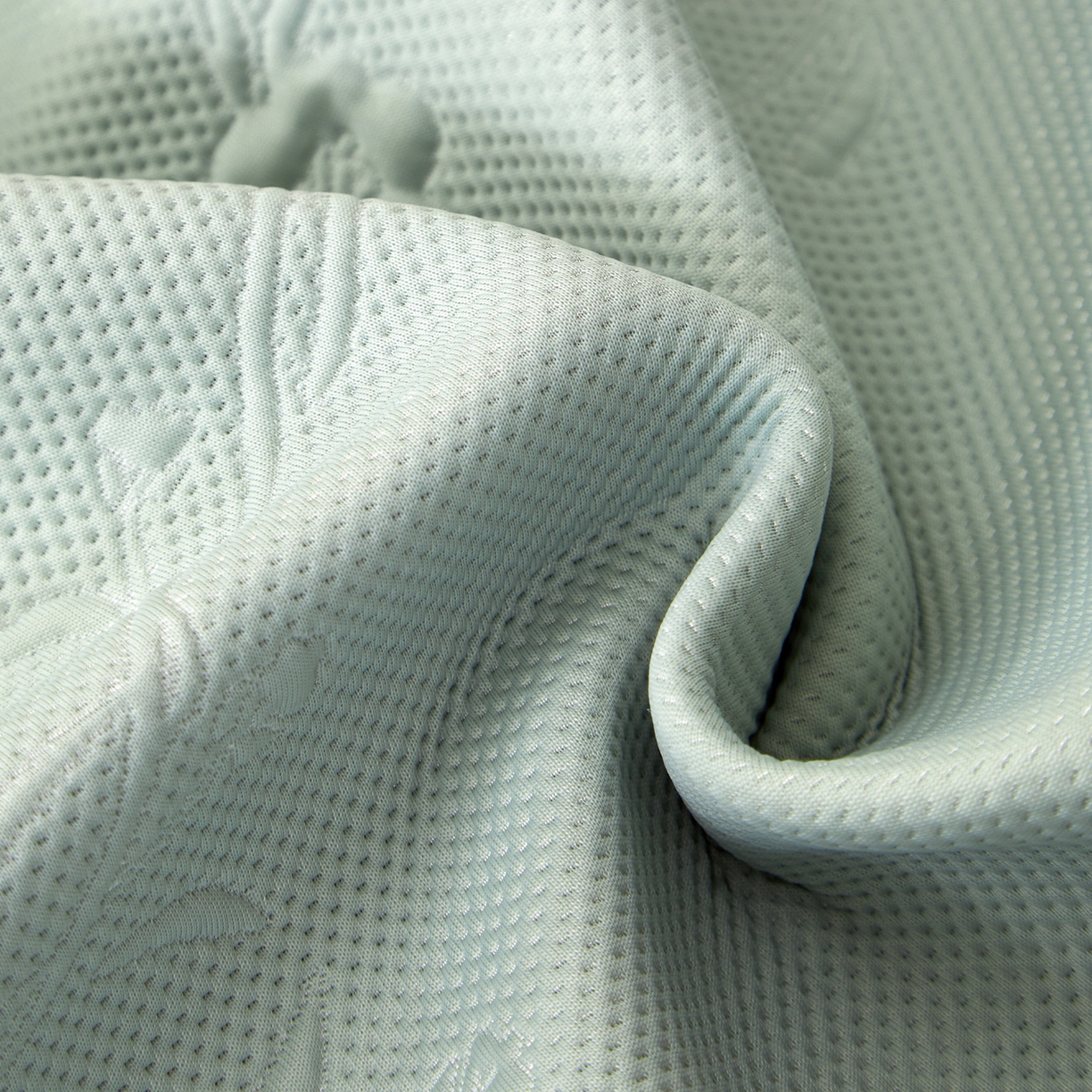 91家纺网 家纺一手货源 找家纺 瑞禾家纺 2026新款A类凉感豆豆床裙款凉席三件套-系列七 青柠藤语