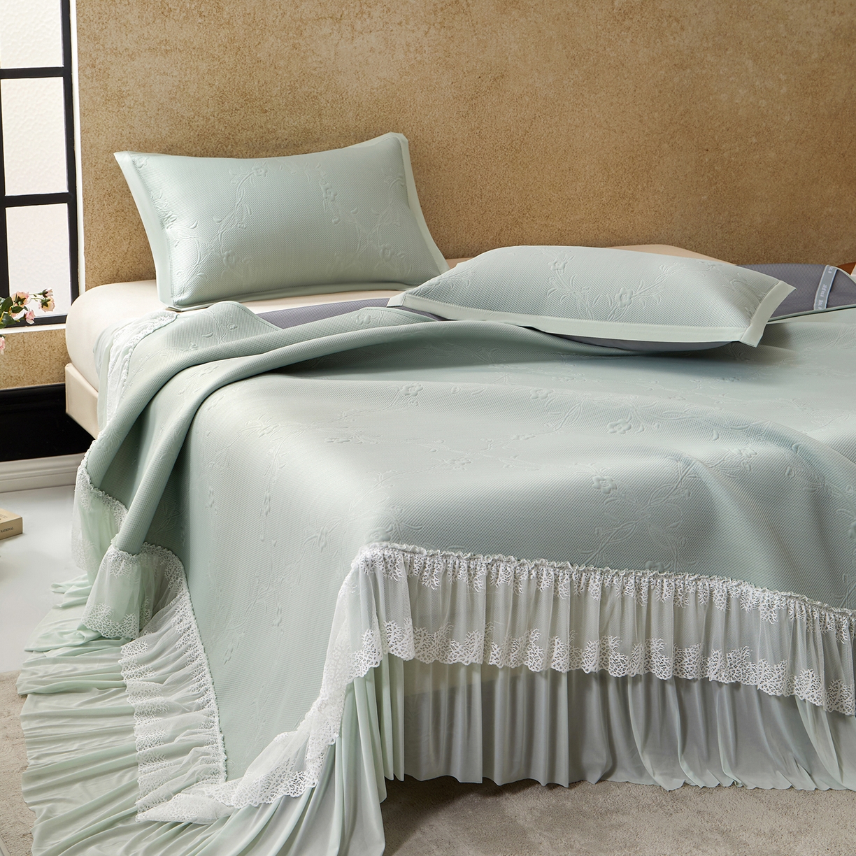 91家纺网 家纺一手货源 找家纺 瑞禾家纺 2026新款A类凉感豆豆床裙款凉席三件套-系列七 青柠藤语