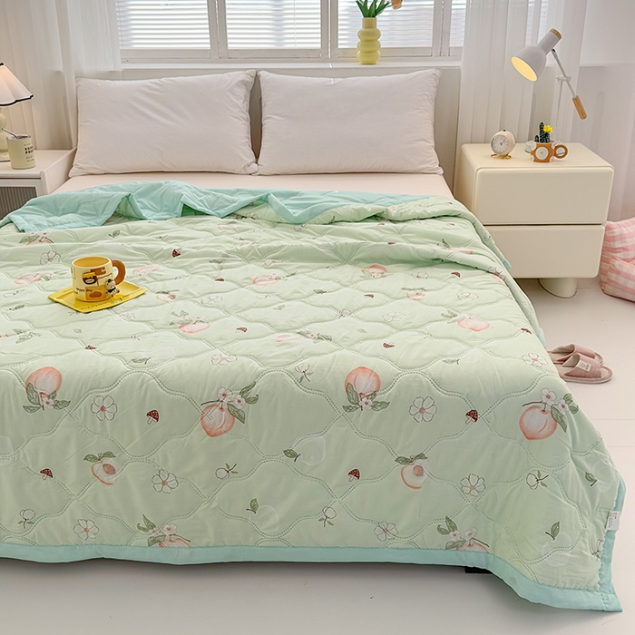 91家纺网 家纺一手货源 找家纺 坦客毯业 2026新款超声波夏凉被印花水洗棉夏被供货批发赠品礼品被便宜夏被 蜜桃世界