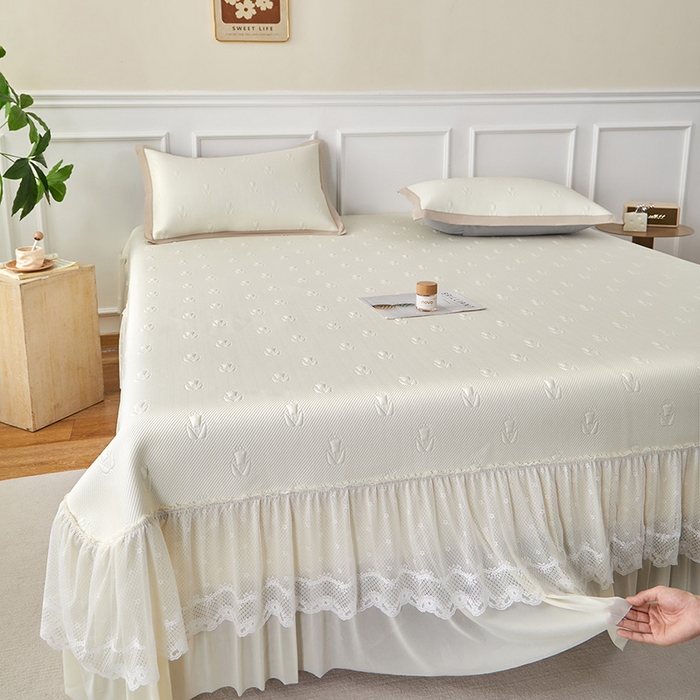 91家纺网 家纺一手货源 找家纺 瑞禾家纺 2026新款A类凉感豆豆床裙款凉席三件套-系列七 奶白郁金香