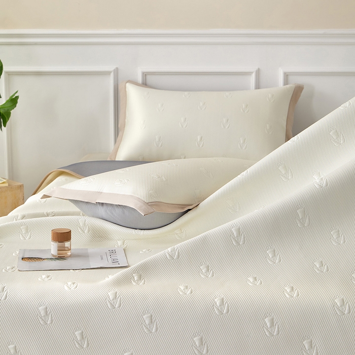 91家纺网 家纺一手货源 找家纺 瑞禾家纺 2026新款A类凉感豆豆床裙款凉席三件套-系列七 奶白郁金香