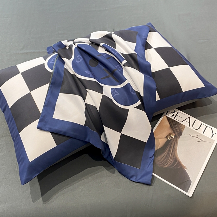 91家纺网 家纺一手货源 找家纺 奥汀洛家纺 2026新款轻奢数码印花冰丝四件套 冰丝-格格熊