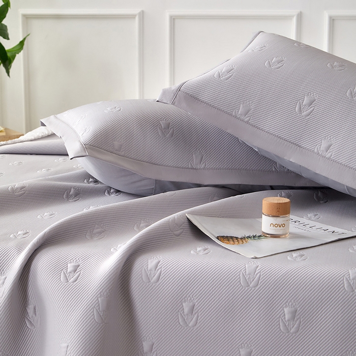 91家纺网 家纺一手货源 找家纺 瑞禾家纺 2026新款A类凉感豆豆床裙款凉席三件套-系列七 雾灰郁金香