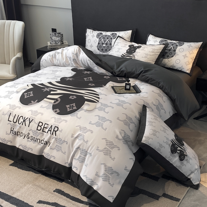 91家纺网 家纺一手货源 找家纺 奥汀洛家纺 2026新款轻奢数码印花冰丝四件套 冰丝-奶油熊