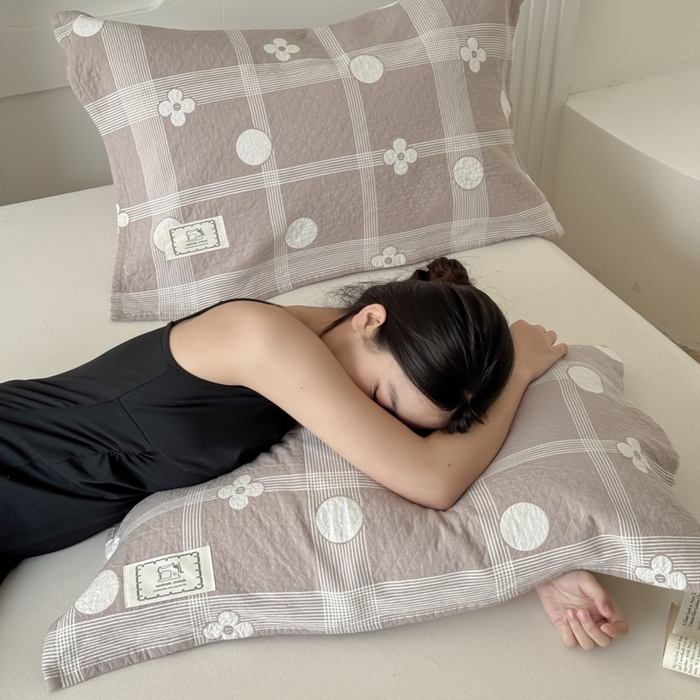 91家纺网 家纺一手货源 找家纺 乐家毛巾被（工厂自产自销） 2026新款精梳安心棉全棉纯棉色织提花枕巾单枕巾枕巾单件 花遇圆枕巾