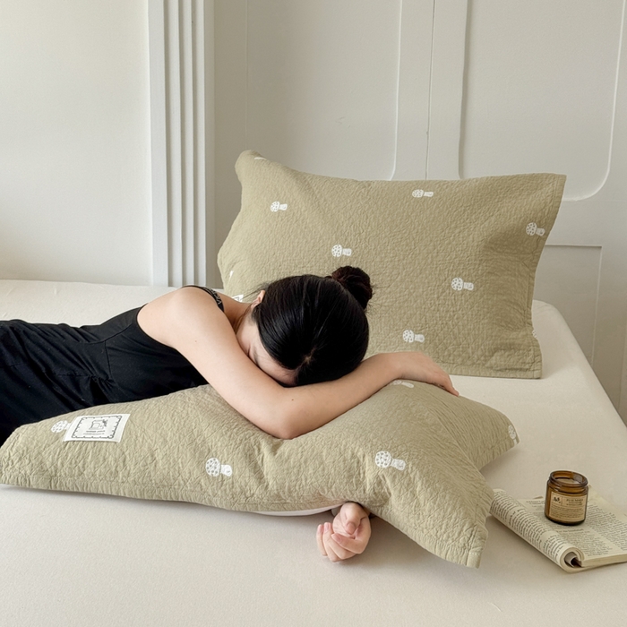 91家纺网 家纺一手货源 找家纺 乐家毛巾被（工厂自产自销） 2026新款精梳安心棉全棉纯棉色织提花枕巾单枕巾枕巾单件 蘑菇眠枕巾