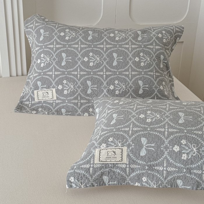 91家纺网 家纺一手货源 找家纺 乐家毛巾被（工厂自产自销） 2026新款精梳安心棉全棉纯棉色织提花枕巾单枕巾枕巾单件 花束来信枕巾