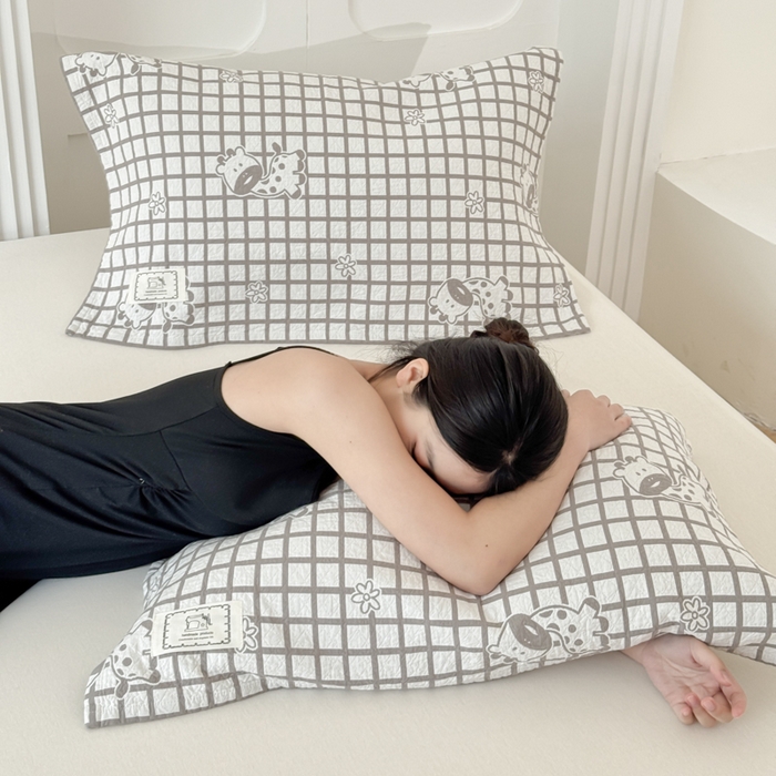 91家纺网 家纺一手货源 找家纺 乐家毛巾被（工厂自产自销） 2026新款精梳安心棉全棉纯棉色织提花枕巾单枕巾枕巾单件 格子长颈鹿枕巾