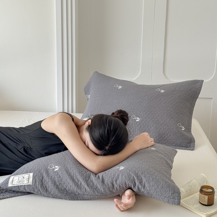 91家纺网 家纺一手货源 找家纺 乐家毛巾被（工厂自产自销） 2026新款精梳安心棉全棉纯棉色织提花枕巾单枕巾枕巾单件 小碎花眠枕巾