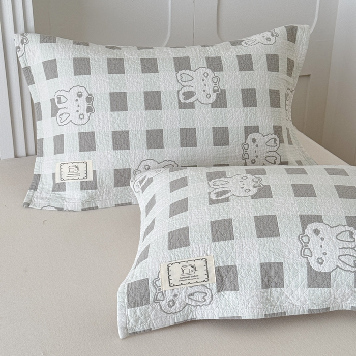 91家纺网 家纺一手货源 找家纺 乐家毛巾被（工厂自产自销） 2026新款精梳安心棉全棉纯棉色织提花枕巾单枕巾枕巾单件 格纹兔头枕巾