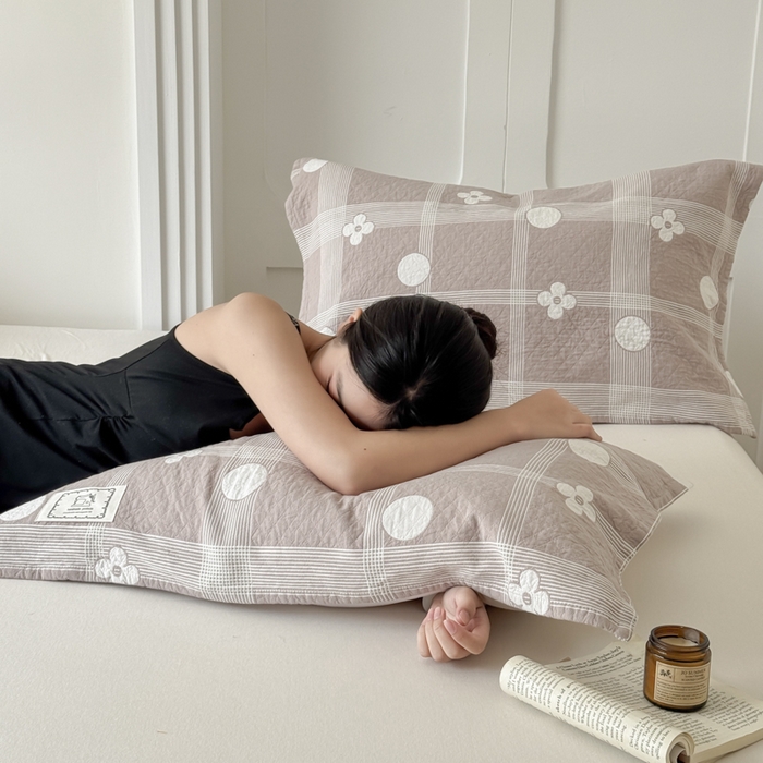 91家纺网 家纺一手货源 找家纺 乐家毛巾被（工厂自产自销） 2026新款精梳安心棉全棉纯棉色织提花枕巾单枕巾枕巾单件 花遇圆枕巾