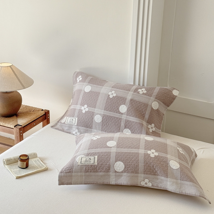 91家纺网 家纺一手货源 找家纺 乐家毛巾被（工厂自产自销） 2026新款精梳安心棉全棉纯棉色织提花枕巾单枕巾枕巾单件 花遇圆枕巾