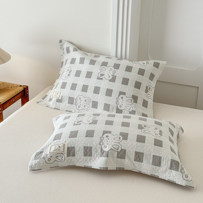 91家纺网 家纺一手货源 找家纺 乐家毛巾被（工厂自产自销） 2026新款精梳安心棉全棉纯棉色织提花枕巾单枕巾枕巾单件 格纹兔头枕巾