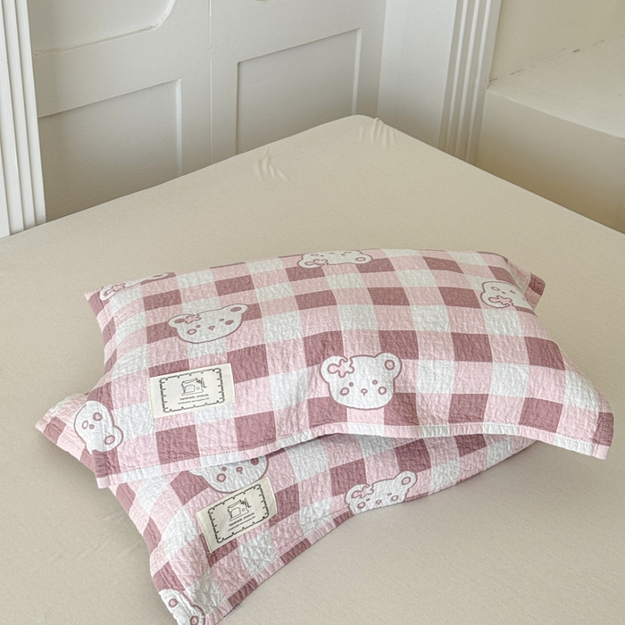 91家纺网 家纺一手货源 找家纺 乐家毛巾被（工厂自产自销） 2026新款精梳安心棉全棉纯棉色织提花枕巾单枕巾枕巾单件 格子小熊枕巾