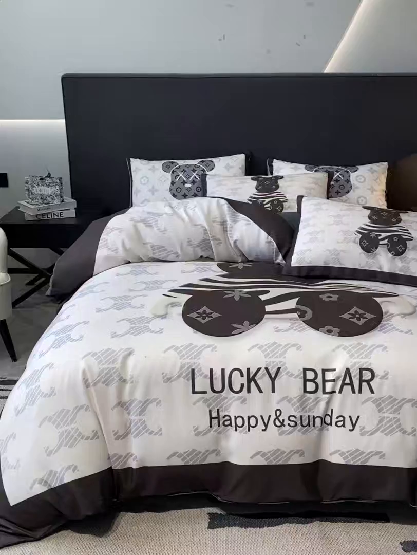 91家纺网 家纺一手货源 找家纺 奥汀洛家纺 2026新款轻奢数码印花冰丝四件套 冰丝-奶油熊