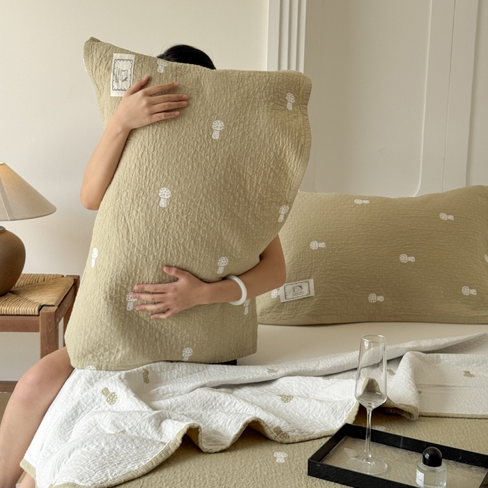 91家纺网 家纺一手货源 找家纺 乐家毛巾被（工厂自产自销） 2026新款精梳安心棉全棉纯棉色织提花枕巾单枕巾枕巾单件 蘑菇眠枕巾