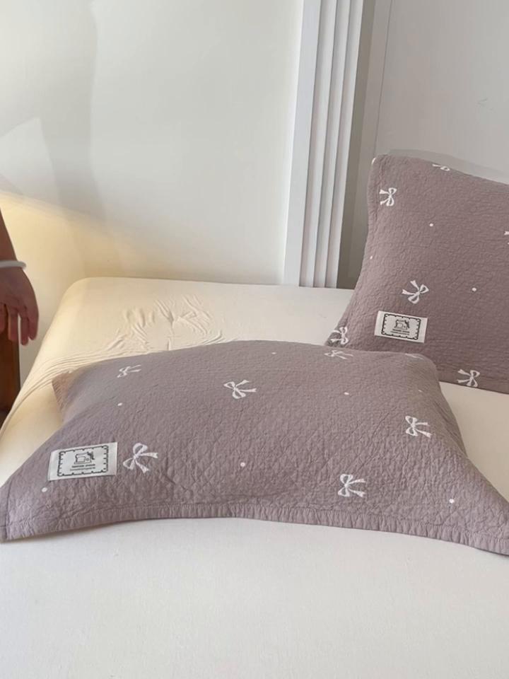 91家纺网 家纺一手货源 找家纺 乐家毛巾被（工厂自产自销） 2026新款精梳安心棉全棉纯棉色织提花枕巾单枕巾枕巾单件 蝴蝶结枕巾