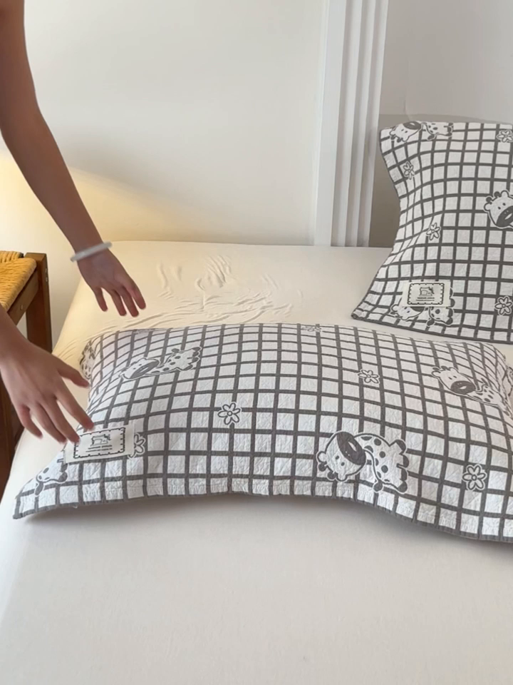 91家纺网 家纺一手货源 找家纺 乐家毛巾被（工厂自产自销） 2026新款精梳安心棉全棉纯棉色织提花枕巾单枕巾枕巾单件 格子长颈鹿枕巾