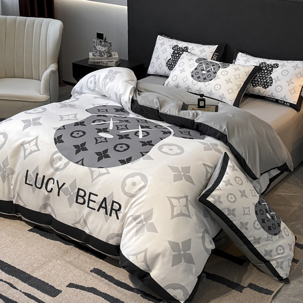 91家纺网 家纺一手货源 找家纺 奥汀洛家纺 2026新款轻奢数码印花冰丝四件套 冰丝-幸运熊