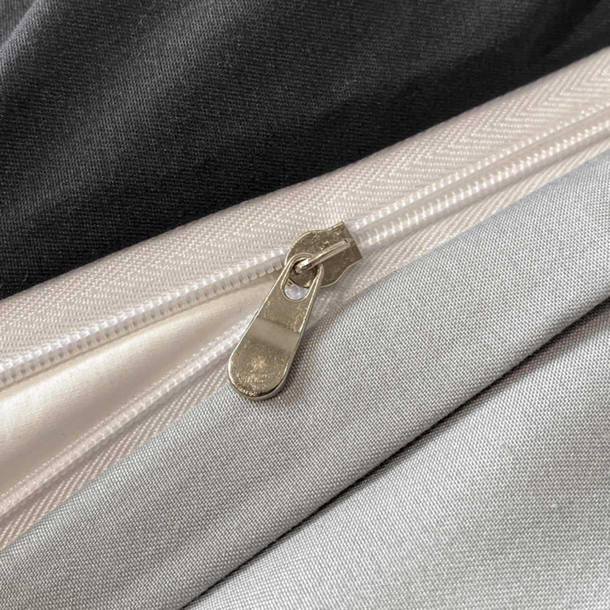 91家纺网 家纺一手货源 找家纺 奥汀洛家纺 2026新款轻奢数码印花冰丝四件套 冰丝-幸运熊